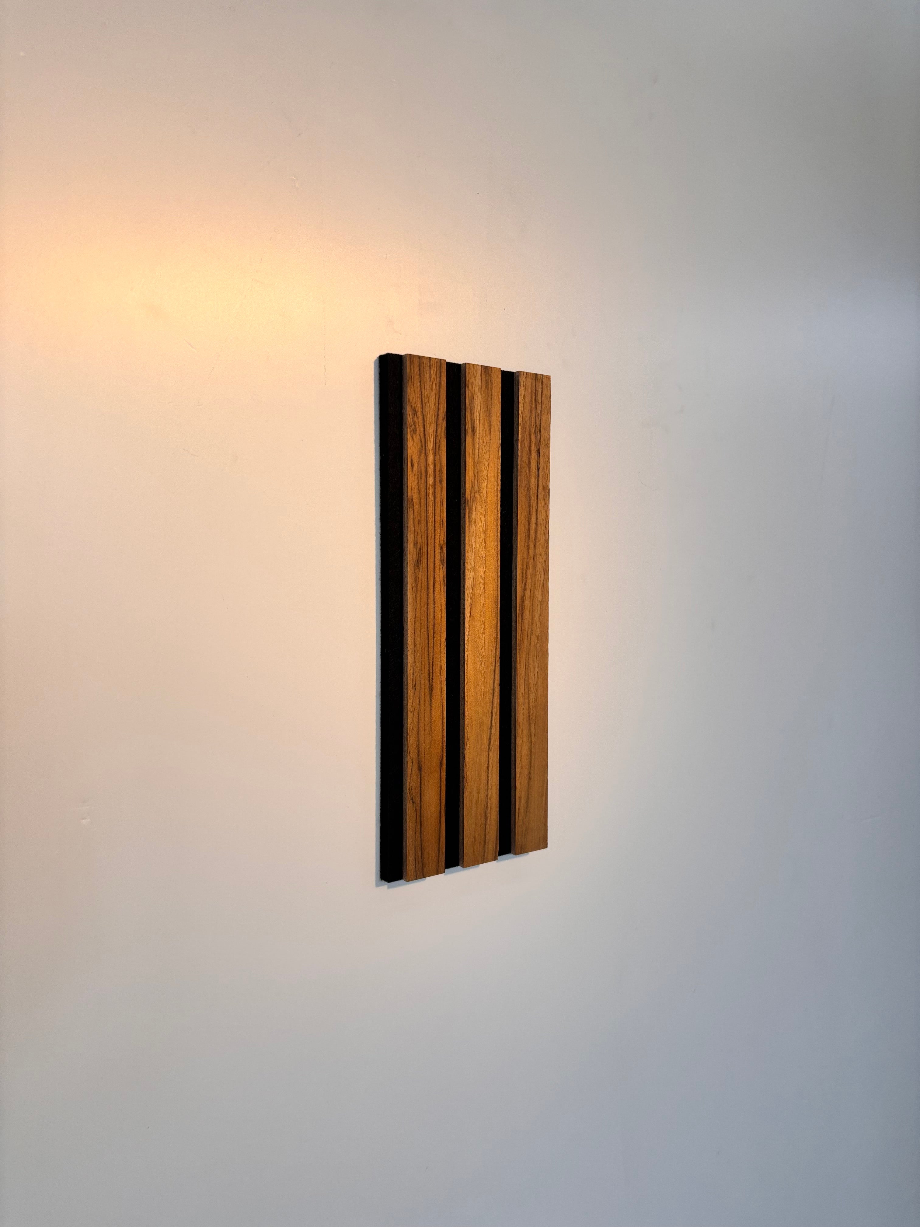 Vareprøve af Udendørs og vådrums Akustikpanel - Teak